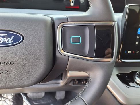 New 2026 Ford Expedition Active image 14