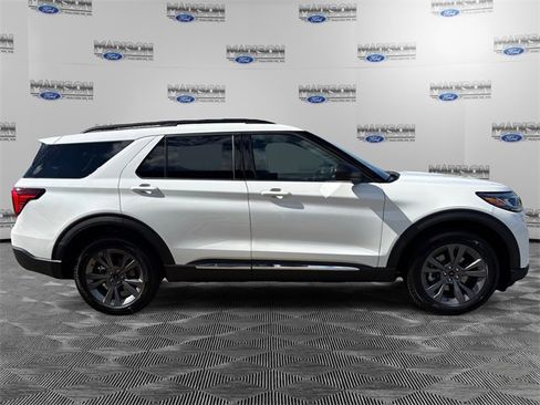 New 2025 Ford Explorer Active w/ Active Comfort Package image 6