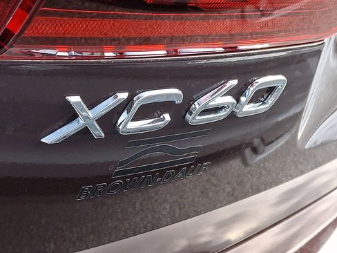 New 2026 Volvo XC60 B5 Ultra w/ Climate Package image 19