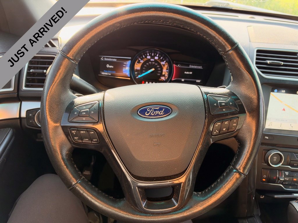 Used 2017 Ford Explorer XLT w/ Equipment Group 202A FWD image 10