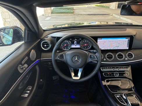 Used 2017 Mercedes-Benz E 300 image 11