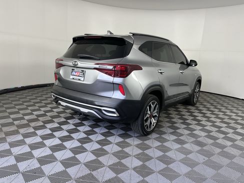 Used 2021 Kia Seltos SX w/ SX Sunroof Package AWD/4WD image 5
