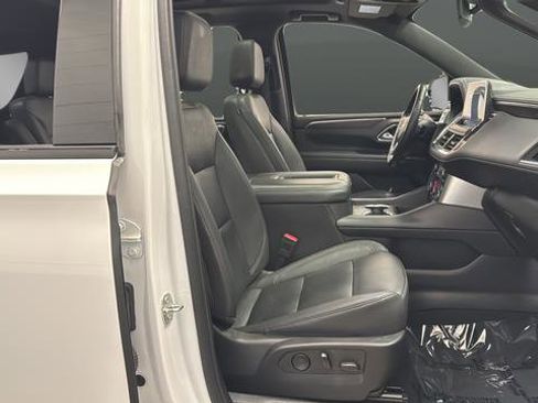 Used 2023 Chevrolet Tahoe Z71 w/ Luxury Package AWD/4WD image 23