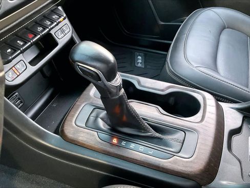 Certified 2022 GMC Canyon Denali w/ Denali Black Edition Package image 15