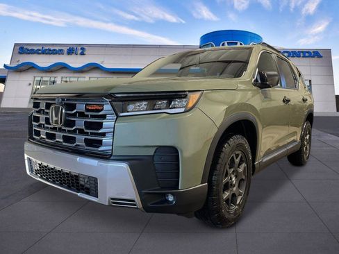 New 2026 Honda Pilot TrailSport image 1