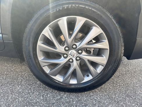 Used 2025 Buick Enclave Preferred AWD/4WD image 5