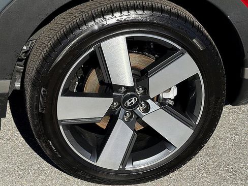 Used 2025 Hyundai Santa Fe Limited image 6