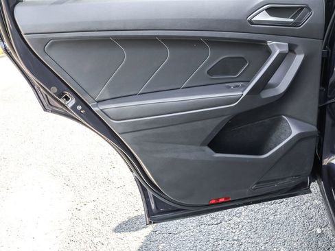 Used 2023 Volkswagen Tiguan SEL R-Line image 28