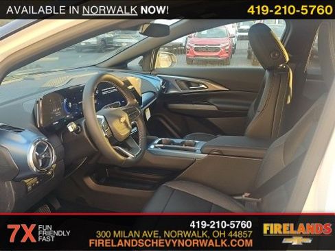 New 2026 Chevrolet Equinox EV LT image 30