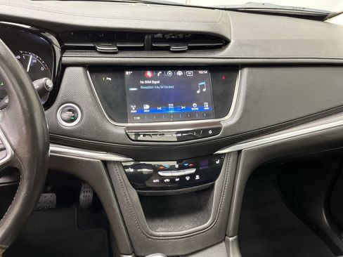 Used 2018 Cadillac XT5 Luxury AWD/4WD image 17