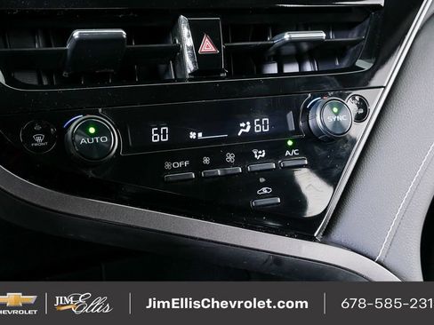 Used 2023 Toyota Camry XSE image 17