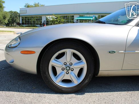 Used 1999 Jaguar XK8 Convertible RWD image 34