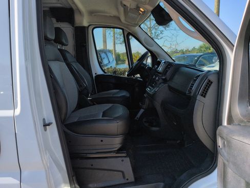 Used 2025 RAM ProMaster 2500 w/ Convenience Group FWD image 15