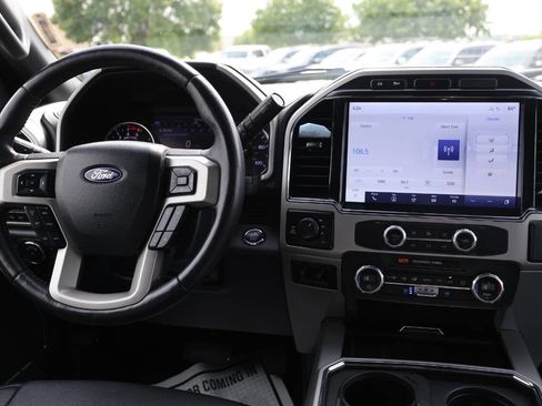 Used 2022 Ford F250 Lariat w/ Lariat Ultimate Package AWD/4WD image 23