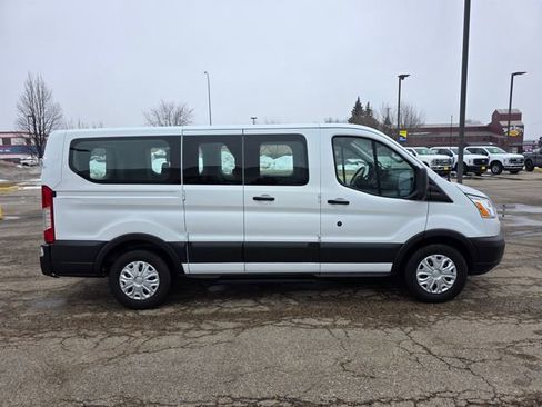 Used 2019 Ford Transit 150 XLT image 7