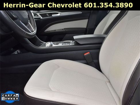 Used 2019 Ford Fusion SE w/ Equipment Group 151A image 13