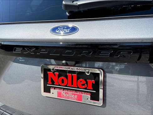 Used 2023 Ford Explorer ST w/ Equipment Group 401A image 7