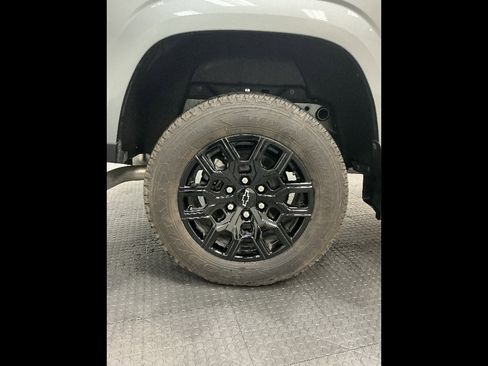 Used 2026 Chevrolet Colorado W/T image 29