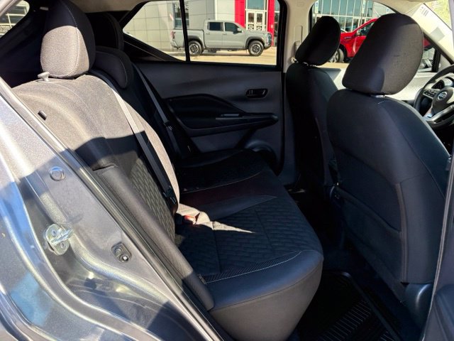 Used 2021 Nissan Kicks S FWD image 22