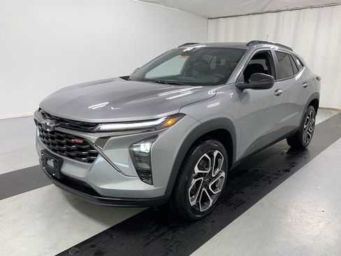New 2026 Chevrolet Trax RS w/ Driver Confidence Package FWD image 4