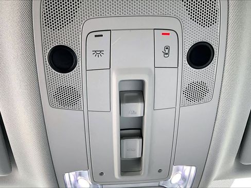 Used 2020 Audi Q3 2.0T Premium Plus w/ Premium Plus Package image 23