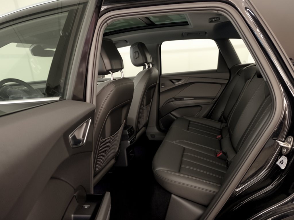 Used 2023 Audi Q4 e-tron Premium Plus RWD image 25