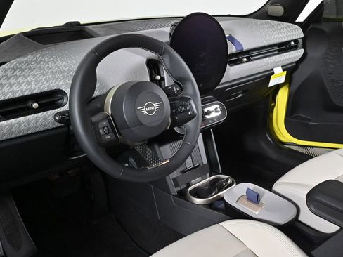 Certified 2025 MINI Cooper S image 11