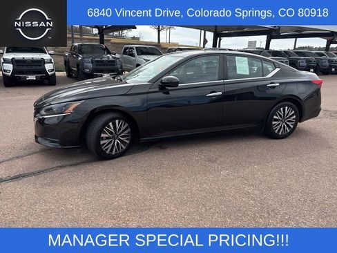 Used 2023 Nissan Altima 2.5 SV FWD image 4
