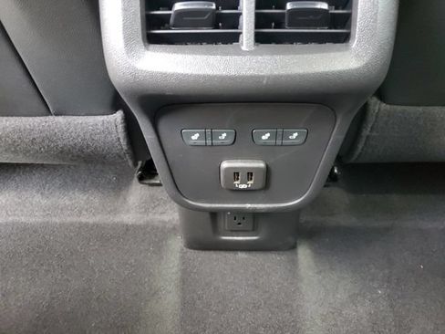 Certified 2023 Chevrolet Equinox Premier AWD/4WD image 16