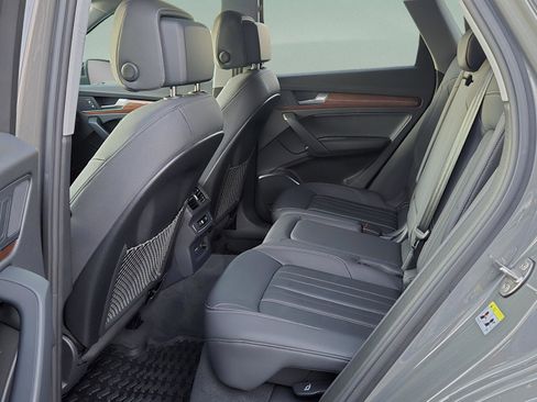 Used 2023 Audi Q5 2.0T Premium w/ Convenience Package image 15