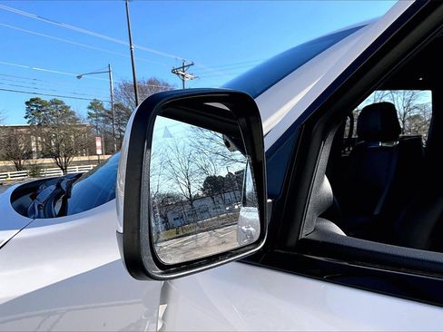 Certified 2022 Jeep Grand Cherokee Laredo X image 29