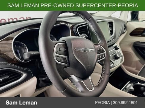 Used 2024 Chrysler Pacifica Limited w/ Trailer Tow Group FWD image 11