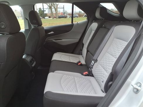 Used 2021 Chevrolet Equinox LS w/ LS Convenience Package image 24