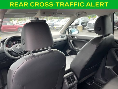 Used 2021 Volkswagen Tiguan SE w/ 3rd Row Seat Package AWD/4WD image 16