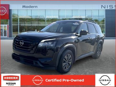 Certified 2022 Nissan Pathfinder SV w/ SV Black Package