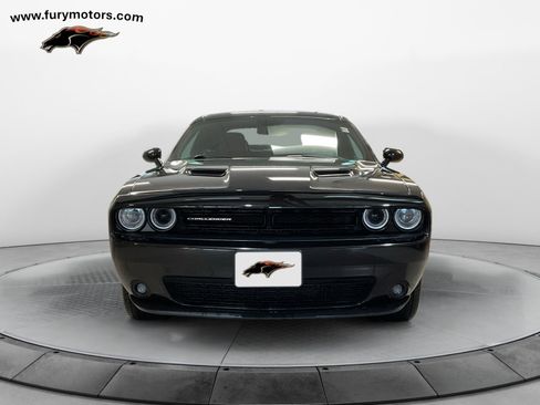 Used 2018 Dodge Challenger GT image 8