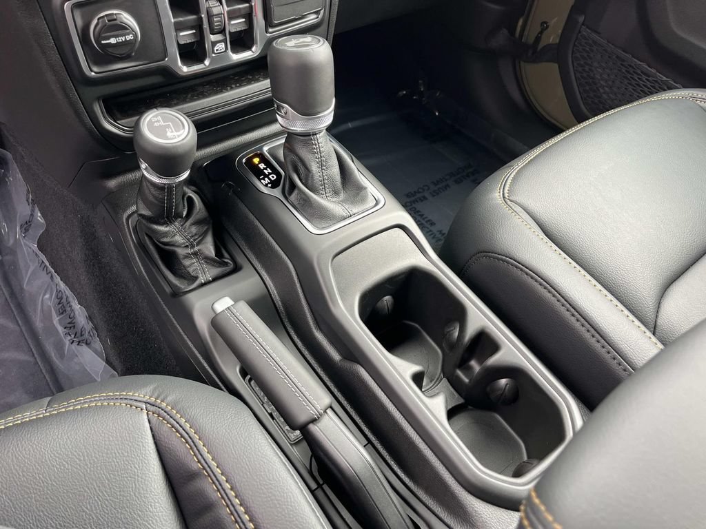 New 2026 Jeep Wrangler Unlimited Sahara AWD/4WD image 24
