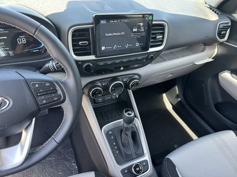 New 2026 Hyundai Venue SEL FWD image 29