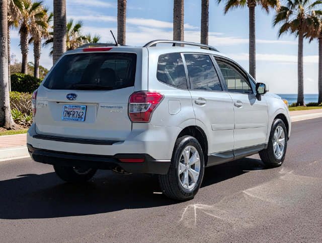 Used 2015 Subaru Forester 2.5i Premium w/ All-Weather Package AWD/4WD image 5