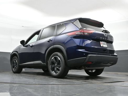 Used 2025 Nissan Rogue SV AWD/4WD image 47