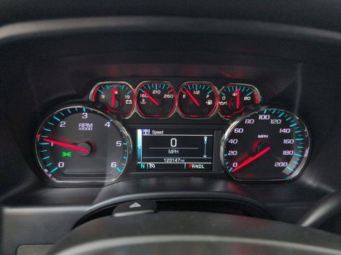 Used 2018 GMC Sierra 1500 SLT w/ Max Trailering Package image 33