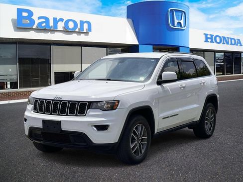 Used 2021 Jeep Grand Cherokee Laredo AWD/4WD image 2