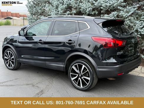 Used 2017 Nissan Rogue Sport SL AWD/4WD image 5
