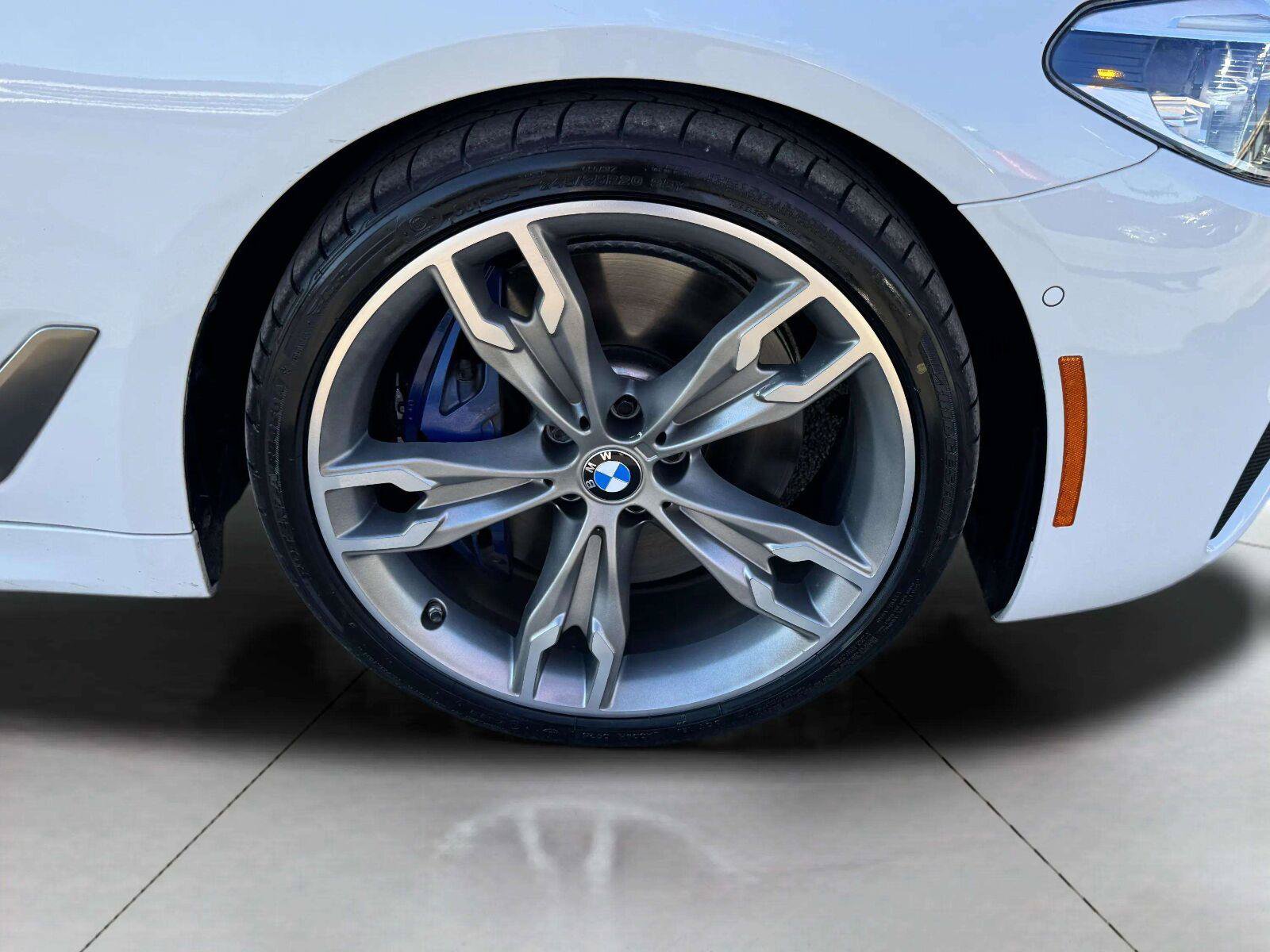 Used 2019 BMW M550i xDrive AWD/4WD image 55