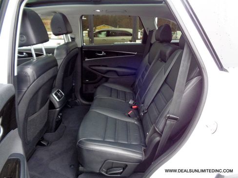 Used 2019 Kia Sorento EX w/ EX Touring Package image 20