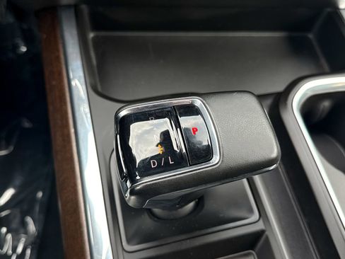 Certified 2023 Chevrolet Silverado 1500 High Country w/ High Country Premium Package AWD/4WD image 34