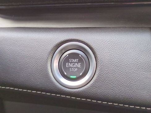 Certified 2024 Cadillac Escalade ESV Premium Luxury w/ Performance Package image 29