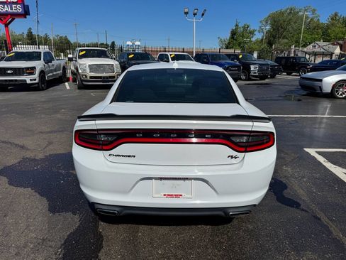 Used 2017 Dodge Charger R/T w/ Blacktop Package RWD image 6