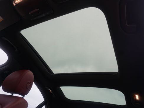 Used 2016 Mercedes-Benz C 300 Sedan image 19