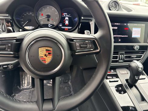Used 2024 Porsche Macan S AWD/4WD image 30